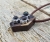 zawieszka-naszyjnik-mechaniczna-symfonia-szmaragd-tanzanit-topaz-bialy-stal-chirurgiczna-rekodzielo-drewniana-bizuteria-handmade-8.jpg