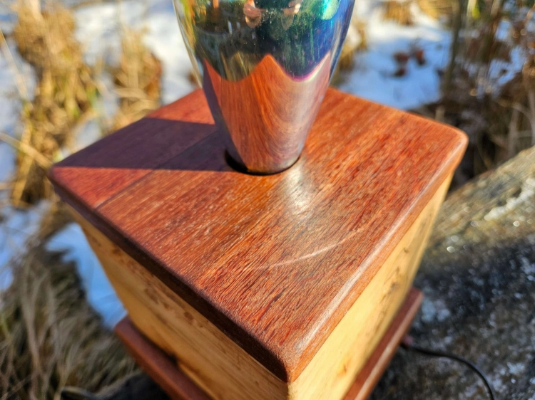lampa-lesny-swietlik-drewno-camaro-wierzba-rekodzielo-drewniana-lampa-handmade-7.jpg