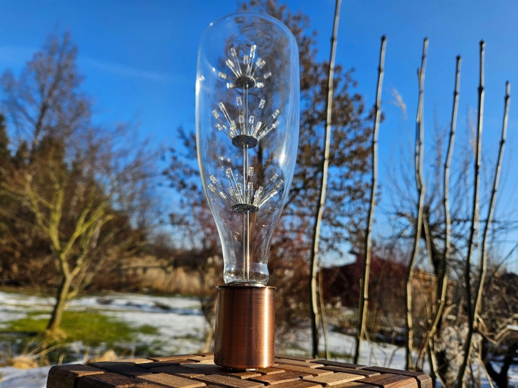 lampa-czarodziejska-wieza-drewno-orzech-rio-rekodzielo-drewniana-lampa-handmade-5.jpg