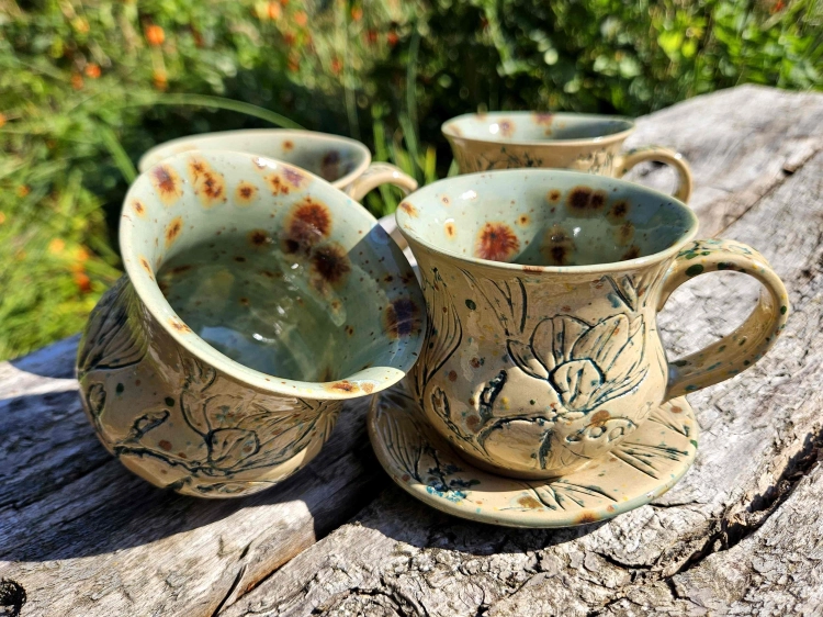 filizanka-ceramiczna-bajkowy-ogrod-rekodzielo-bez-niebieski-3.jpg