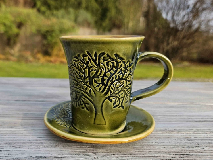 filizanka-ceramiczna-magiczne-drzewko-rekodzielo-zielen.jpg