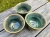 czarka-ceramiczna-matcha-basniowy-minimalizm-rekodzielo-bez-fiolet-niebieski-2.jpg